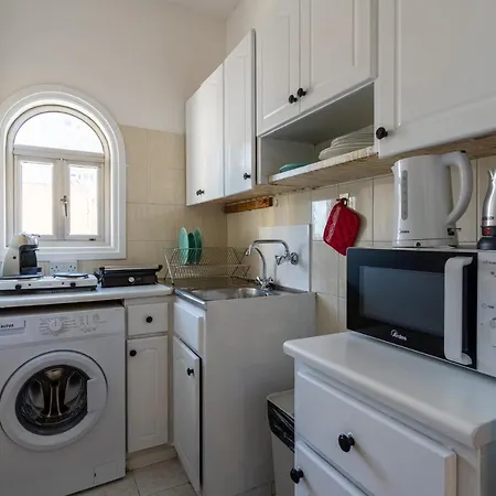 Groovy 1-bedroom In アパート *