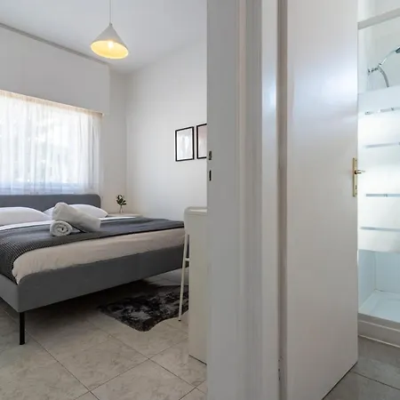 Groovy 1-bedroom In Apartment Larnaca