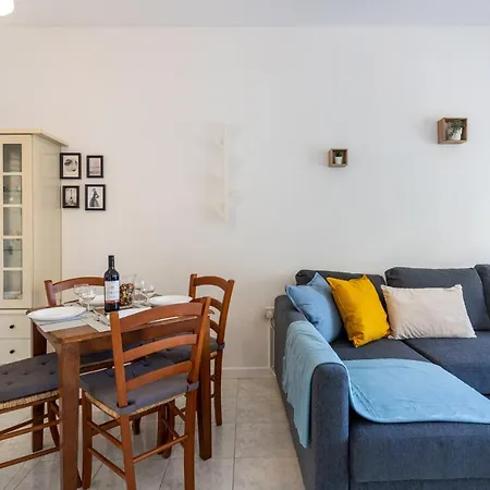 Apartment Groovy 1-bedroom In *